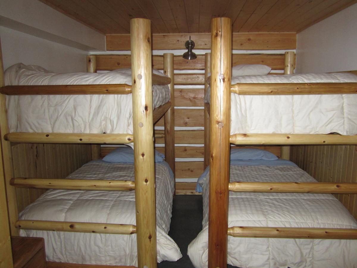 Log Inn & Pub Avola Номер фото