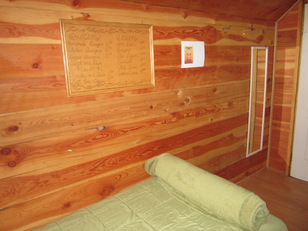 Log Inn & Pub Avola Экстерьер фото